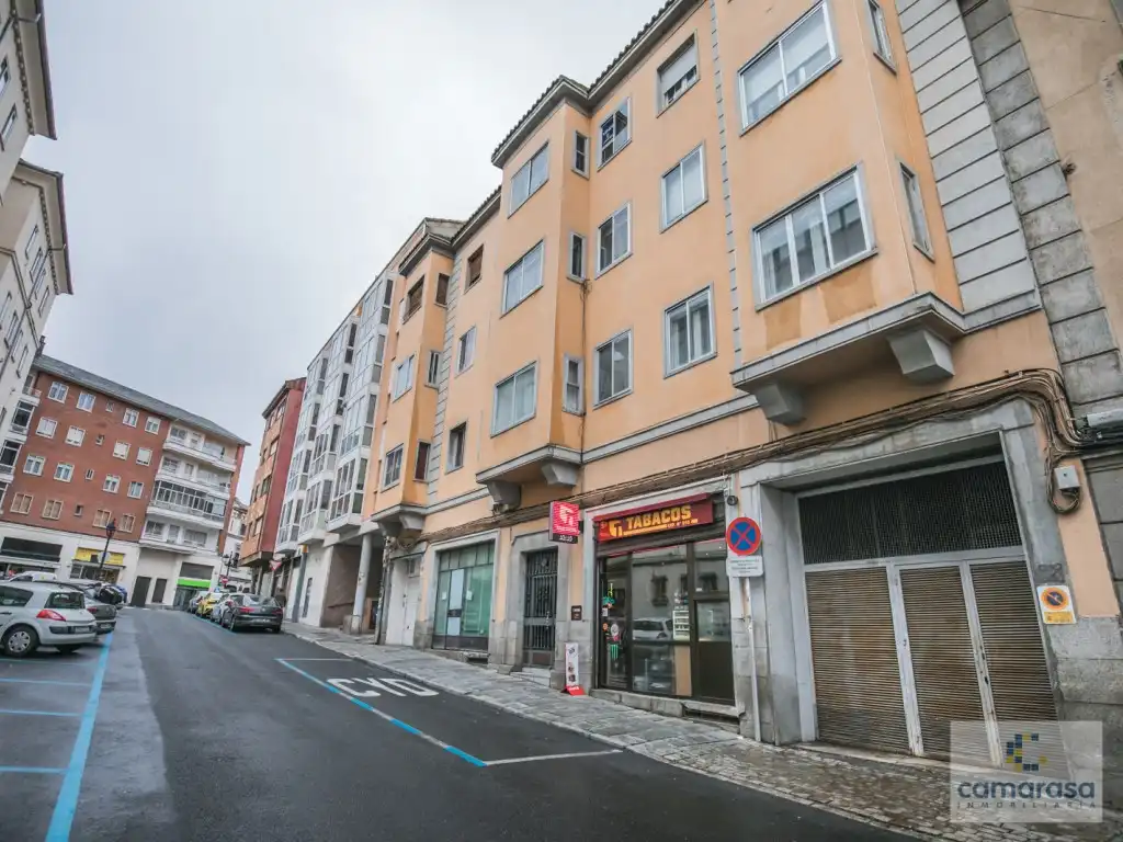 Vista exterior de Piso en venta en Ávila