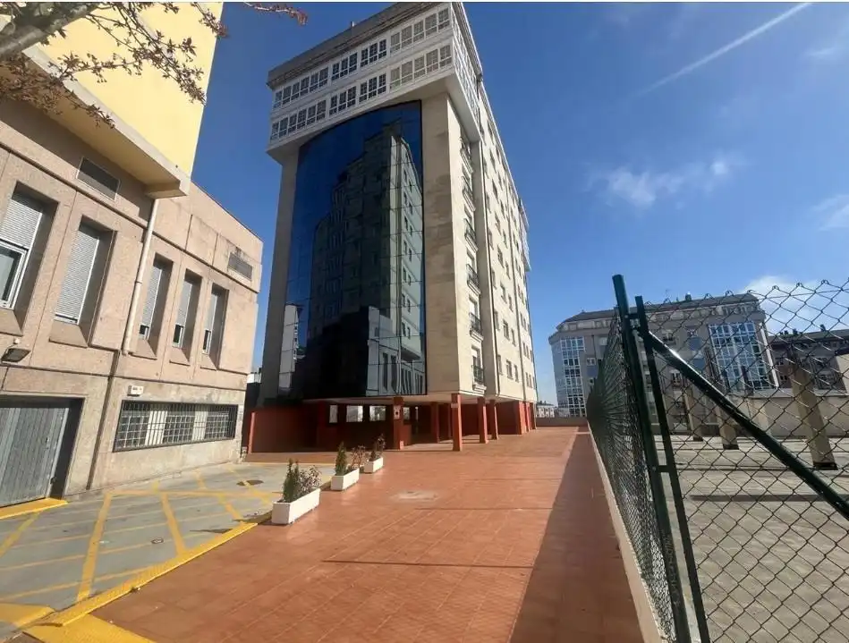 Garaje en venta en Calle de Río Eo, 45, Paradai