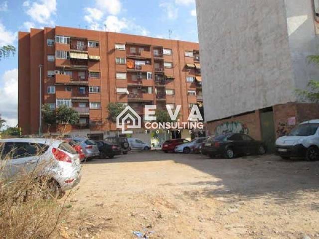 Terreno residencial en Venta en ENRIQUE GIMENO, 3 en Ciutat del Transport - La Salera
