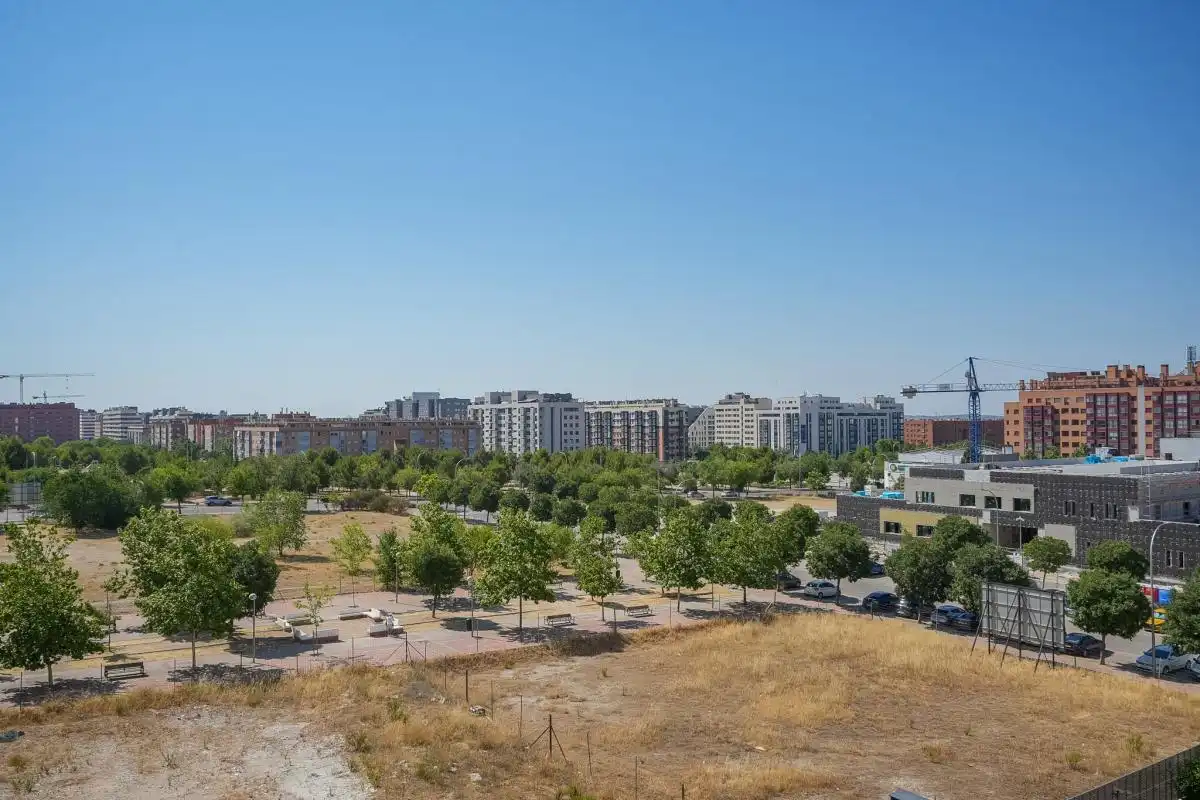 Flat for sale in Madrid  with Air Conditioner, Heating and Private garden