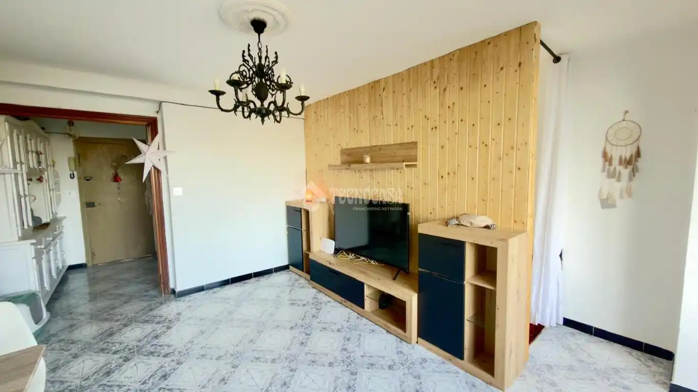 Sala d'estar de Pis en venda en Los Barrios amb Aire condicionat i Calefacció