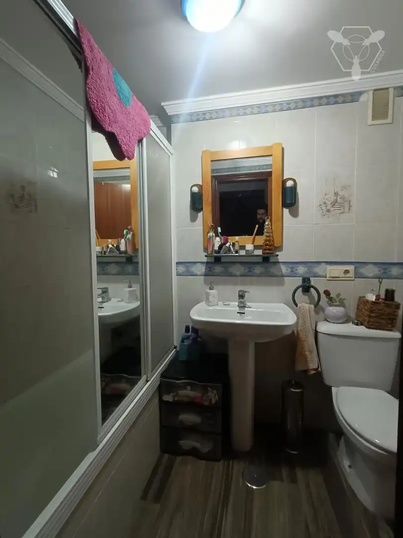 Baño de Piso en venta en Huelva con Aire acondicionado, Terraza y Amueblado
