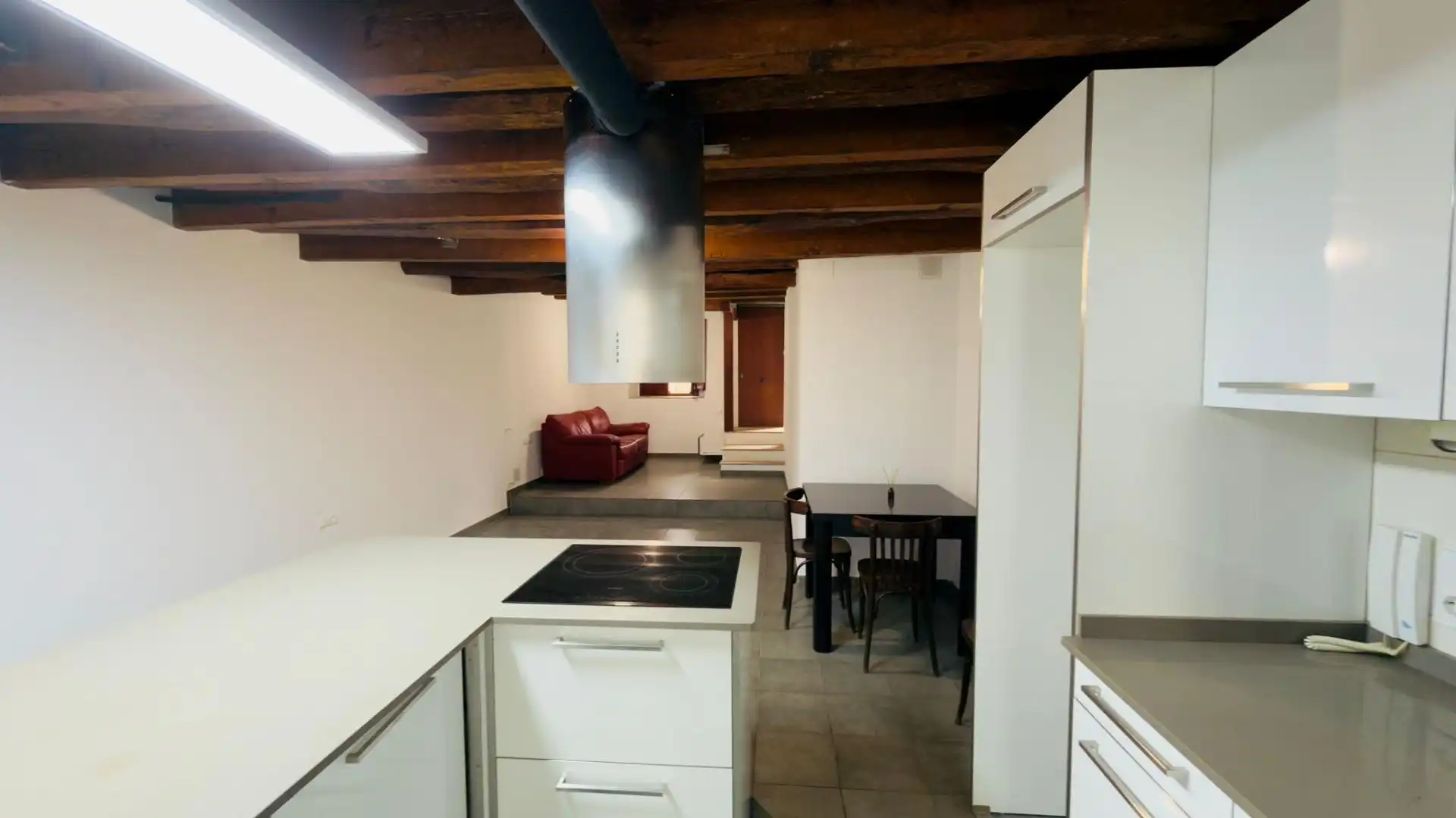Piso en venta en Vilanova i la Geltrú con Terraza, Amueblado y Balcón