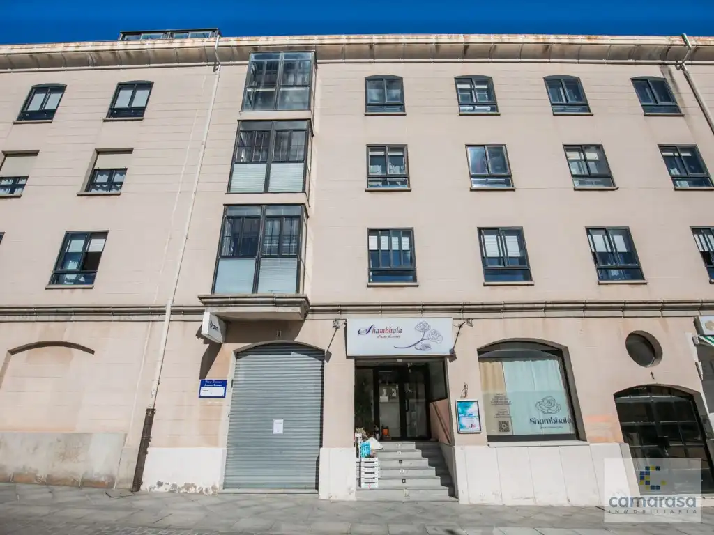 Vista exterior de Local en venta en Ávila