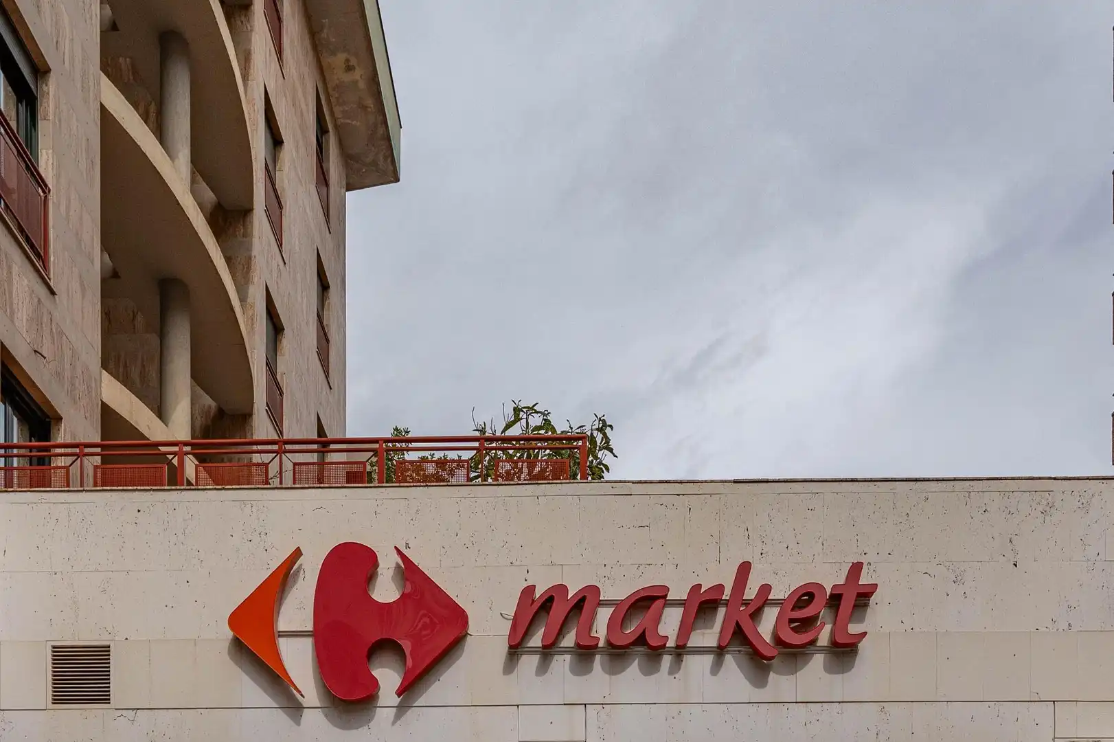 Vista exterior de Piso en venta en Granada con Terraza, Trastero y Balcón