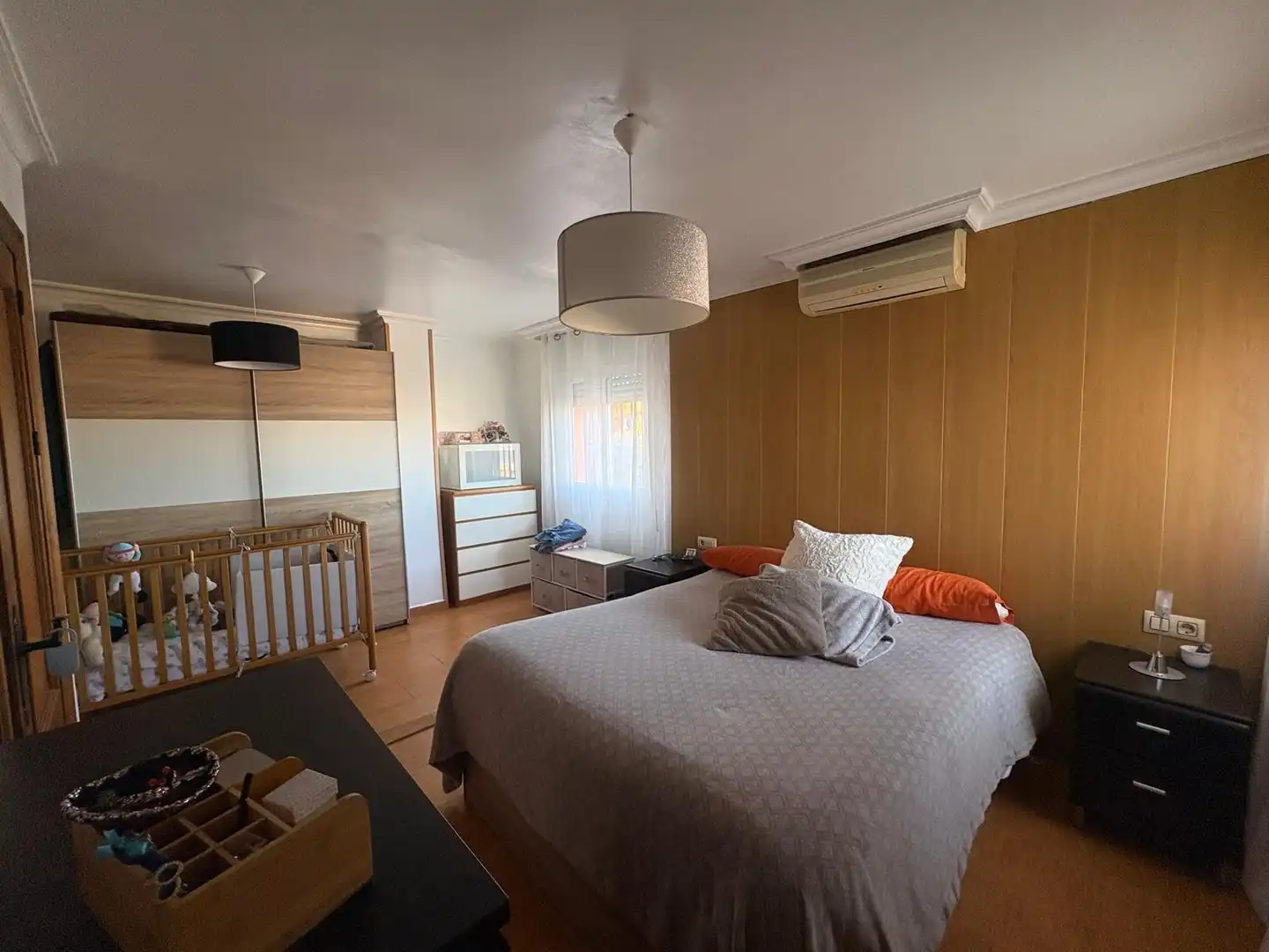 Bedroom of Flat for sale in Algeciras  with Air Conditioner and Heating