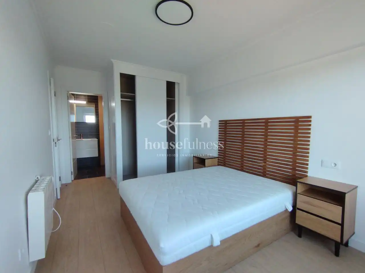 Schlafzimmer von Wohnungen zur Miete in Ferrol mit Heizung, Abstellraum und Möbliert
