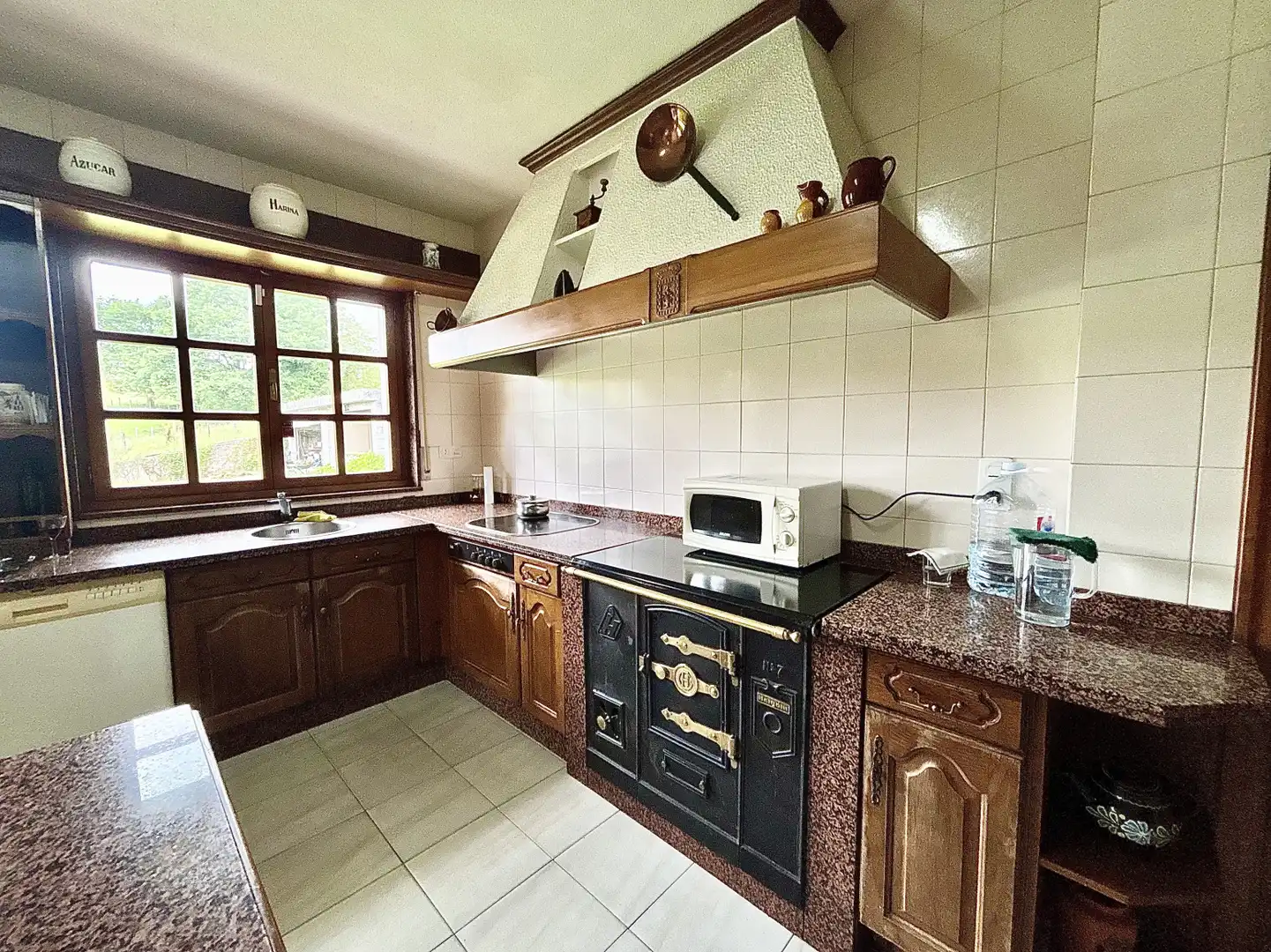 Kitchen of Houses for sale in Sariego  with Heating, Private garden and Parquet flooring