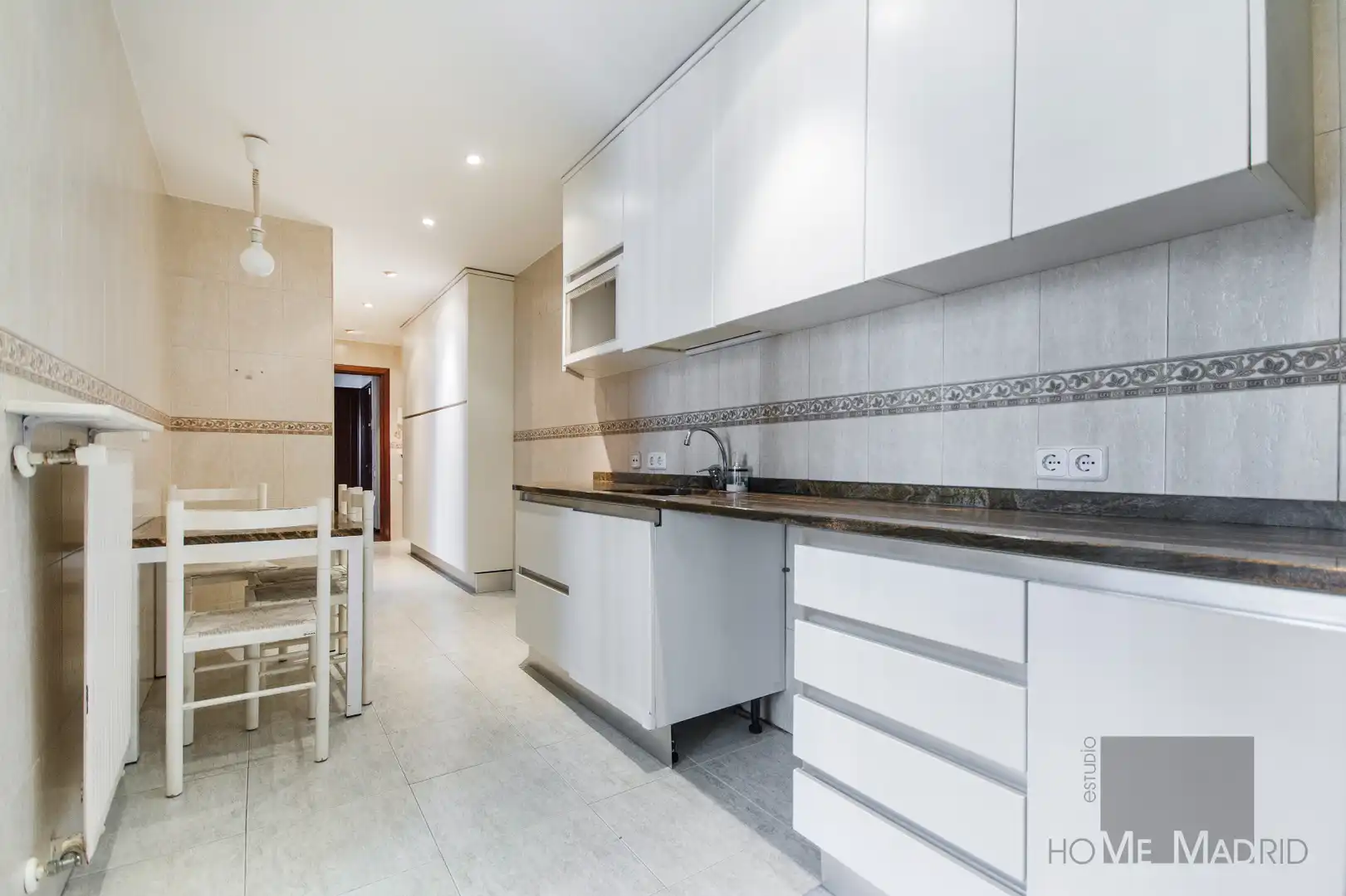 Kitchen of Flat for sale in Madrid  with Air Conditioner, Heating and Parquet flooring
