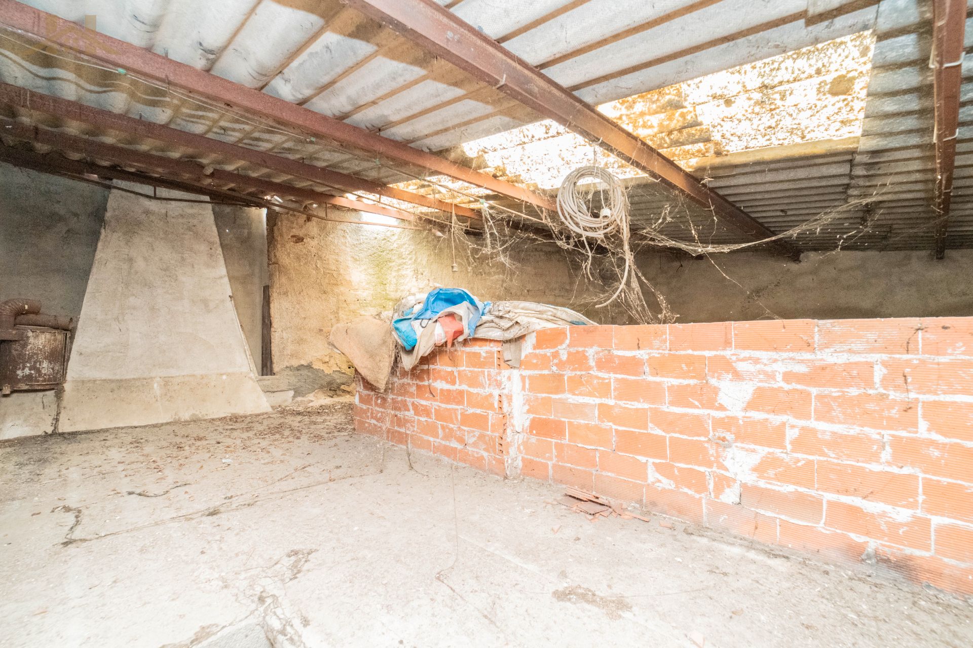 Industrial buildings for sale in Cadalso de los Vidrios