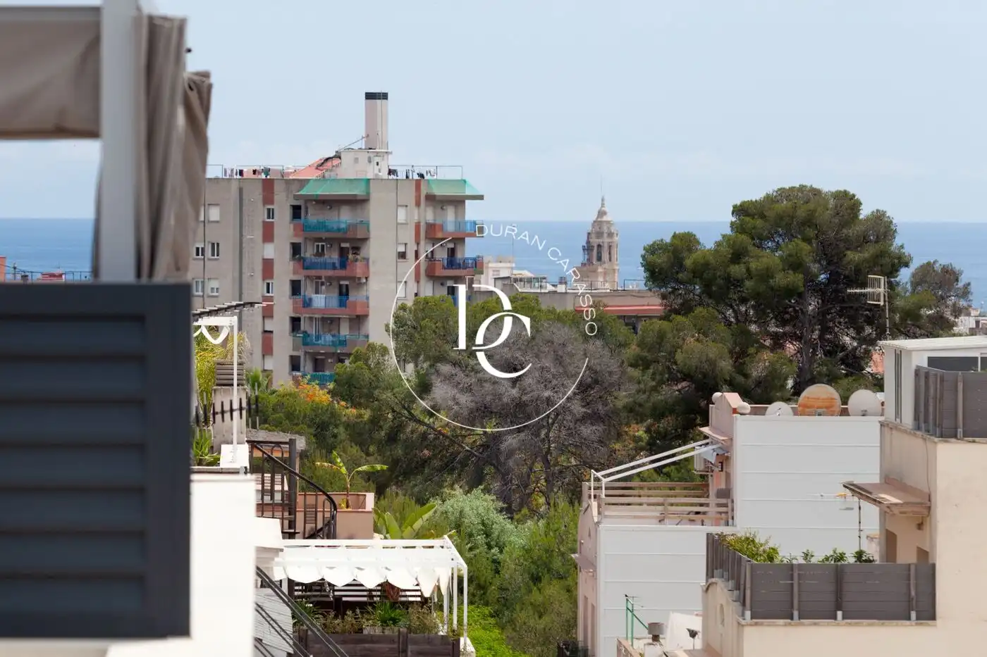 Außenansicht von Maisonette zum Verkauf in Sitges mit Klimaanlage, Heizung und Terrasse