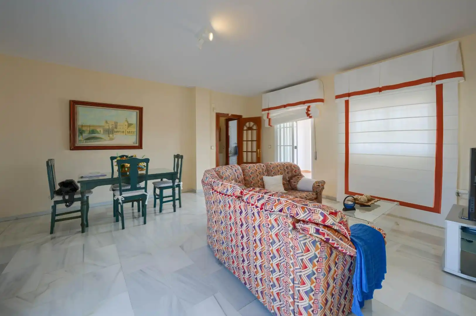 Living room of Houses for sale in Tomares  with Air Conditioner, Heating and Private garden