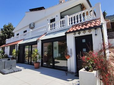 Casa con piscina en venta en Manantiales - Lagar - Cortijo
