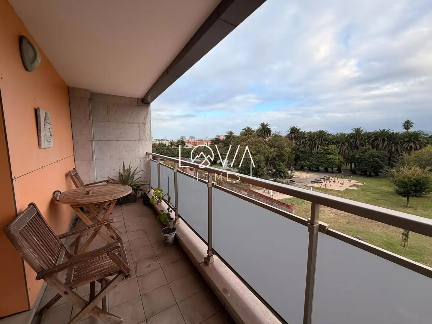 Balcony of Flat for sale in Oeste