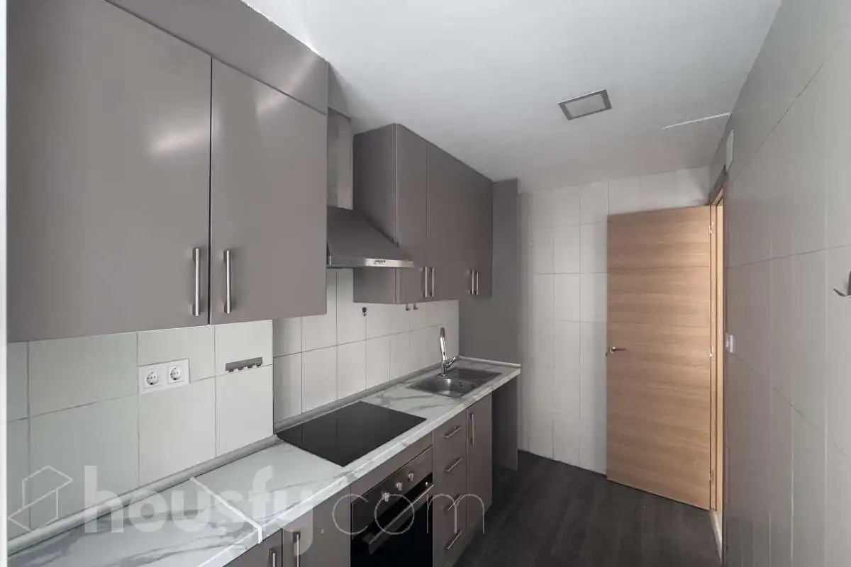 Wohnung zur Miete in Calle de Lugo, Barrio Torrero