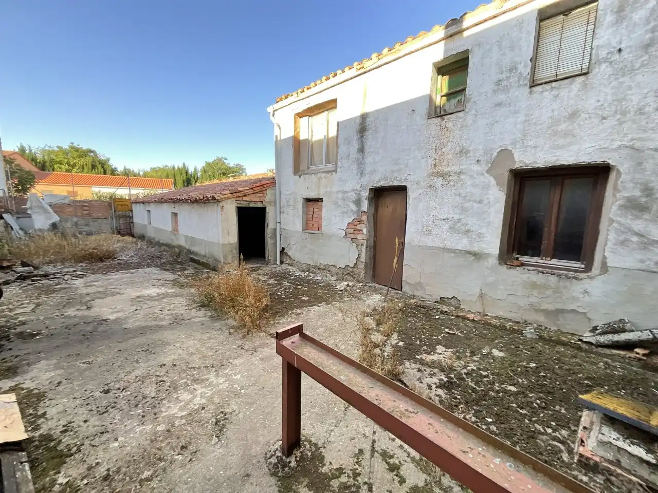 Vista exterior de Casa o chalet en venta en Villar de Torre con Calefacción y Amueblado