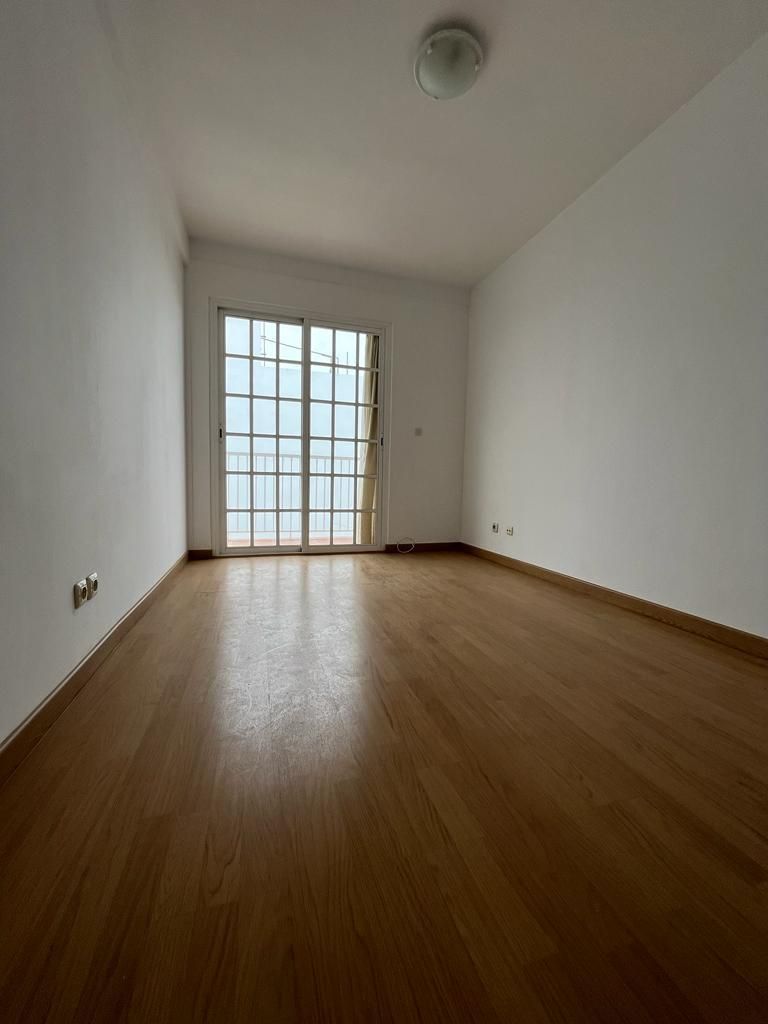 Bedroom of Flat to rent in Castilleja de la Cuesta  with Air Conditioner, Heating and Terrace