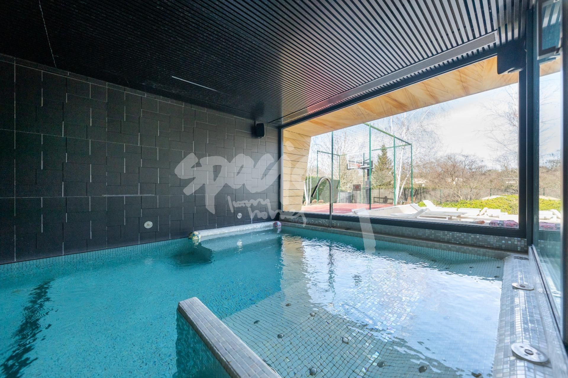 Piscina de Casa o xalet en venda en Pozuelo de Alarcón amb Aire condicionat, Jardí privat i Terrassa
