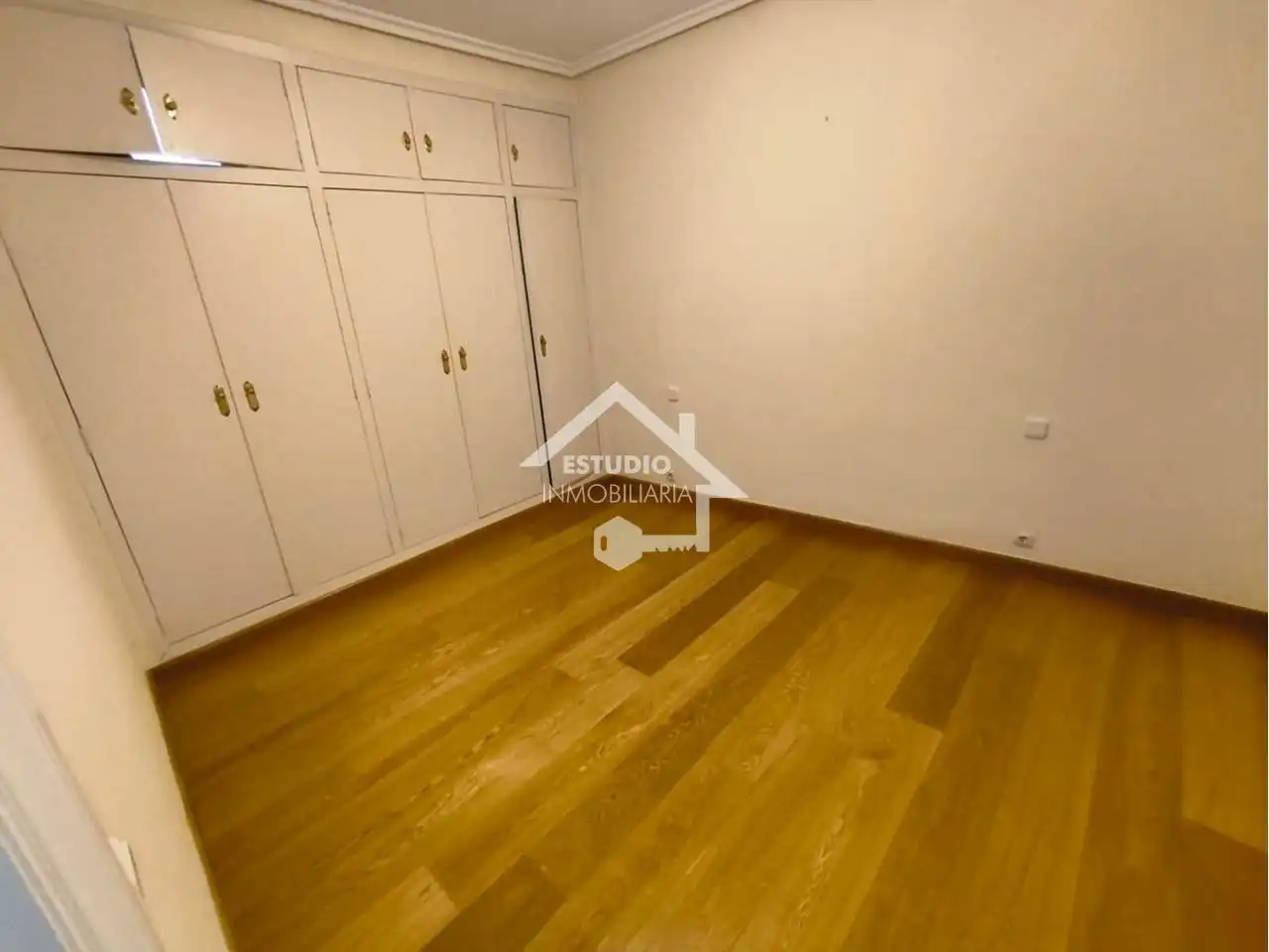 Dormitori de Casa o xalet en venda en Lodosa amb Calefacció i Terrassa