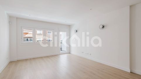 Foto 4 de Piso en venta en Los Guindos - Parque Mediterráneo - Santa Paula, Málaga Capital