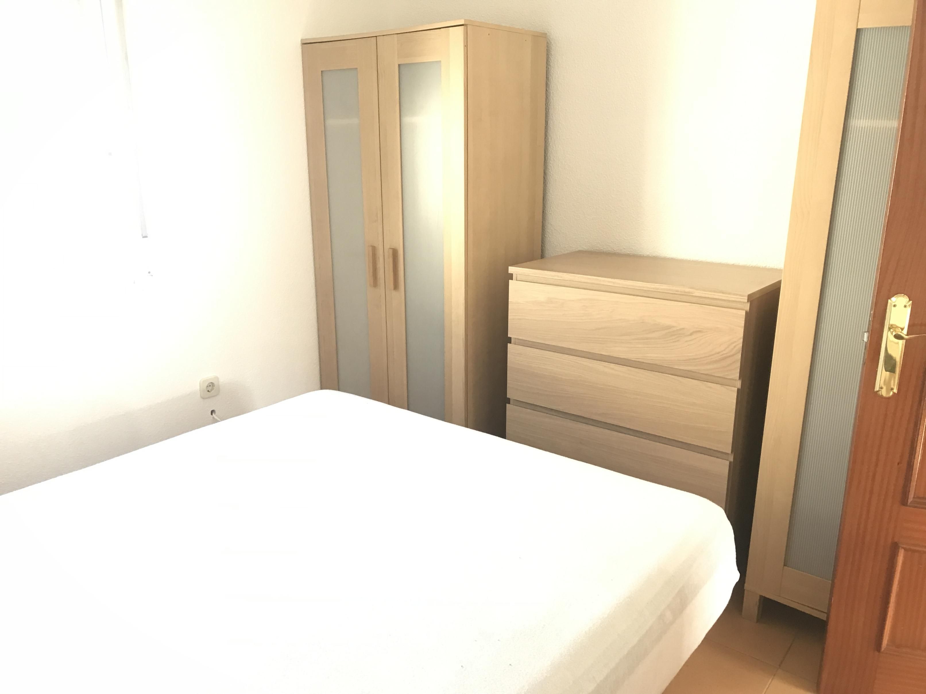 Bedroom of Flat for sale in  Madrid Capital  with Heating