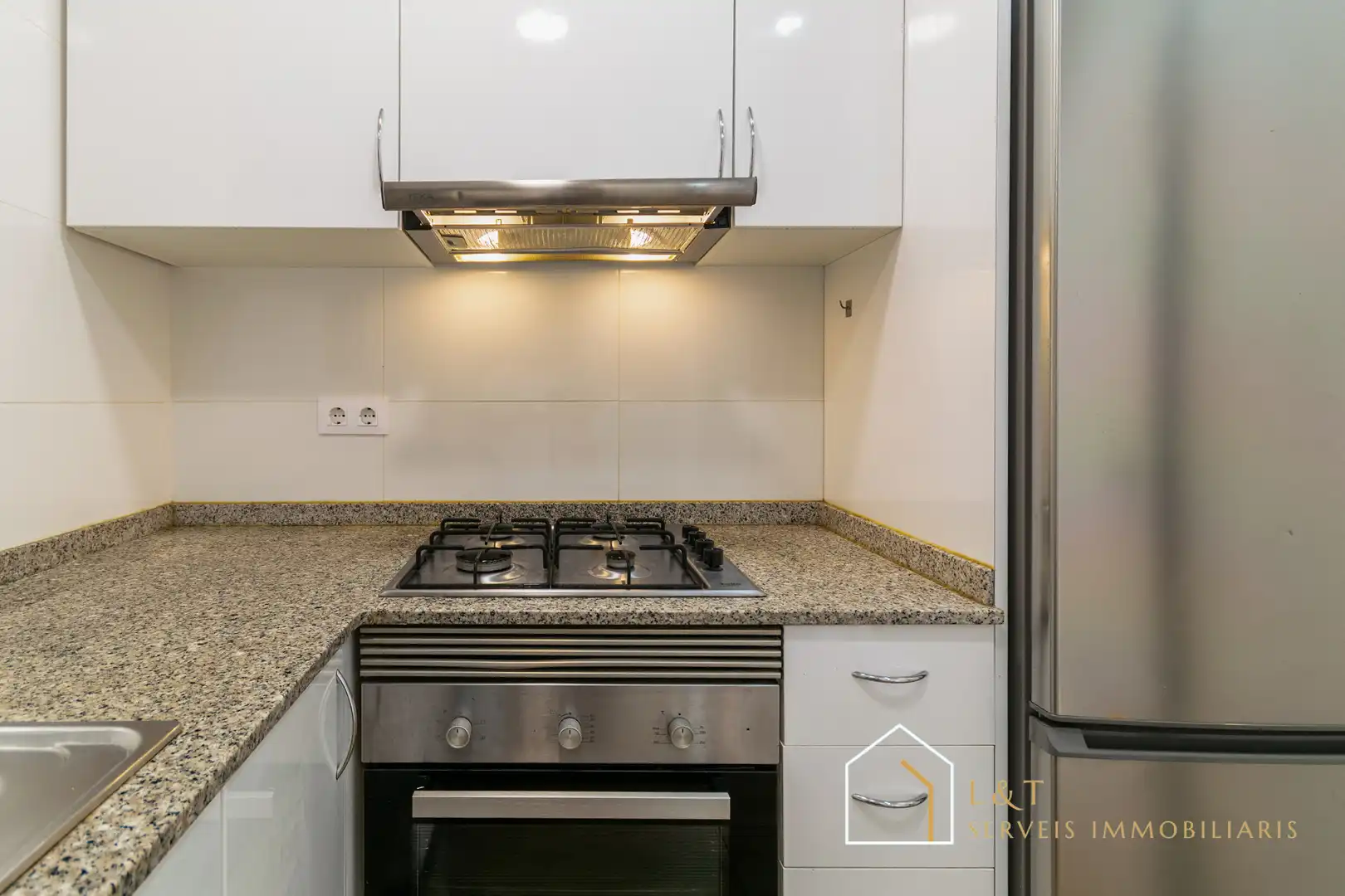 Cocina de Piso en venta en Barcelona con Calefacción, Horno y Balcón