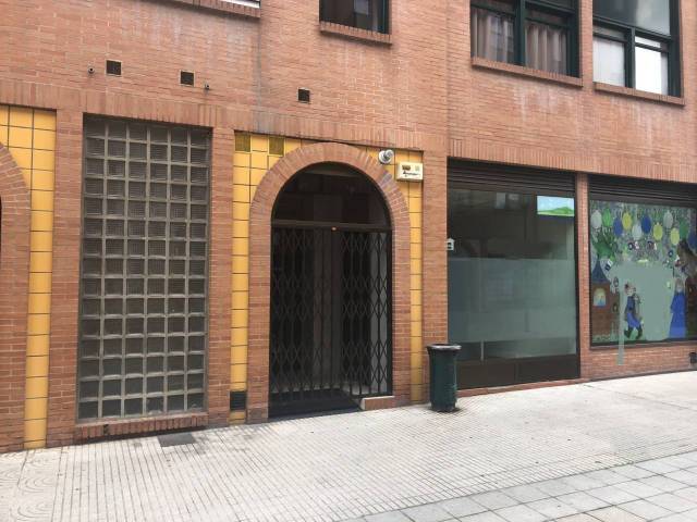 Local comercial en Alquiler en Parque del Oeste