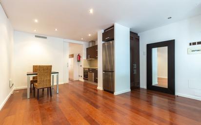 Planta baja for sale in  Barcelona Capital  with Air Conditioner, Heating and Alarm