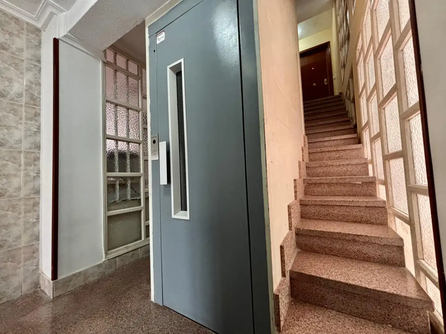 Piso en venta en Alicante / Alacant con Aire acondicionado, Terraza y Amueblado