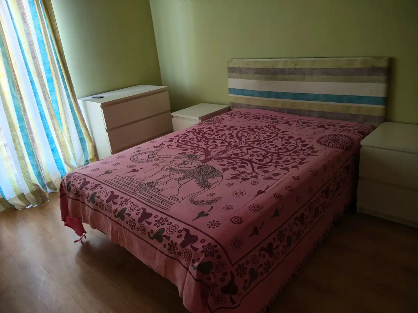 Dormitori de Casa adosada en venda en Yebes amb Calefacció, Jardí privat i Traster