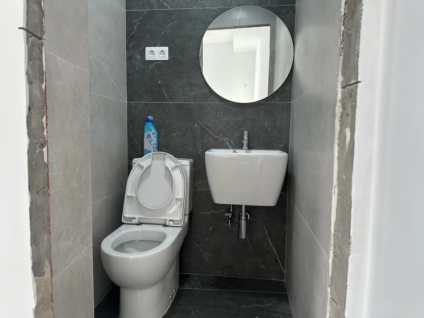 Baño de Local de alquiler en Ingenio con Aire acondicionado