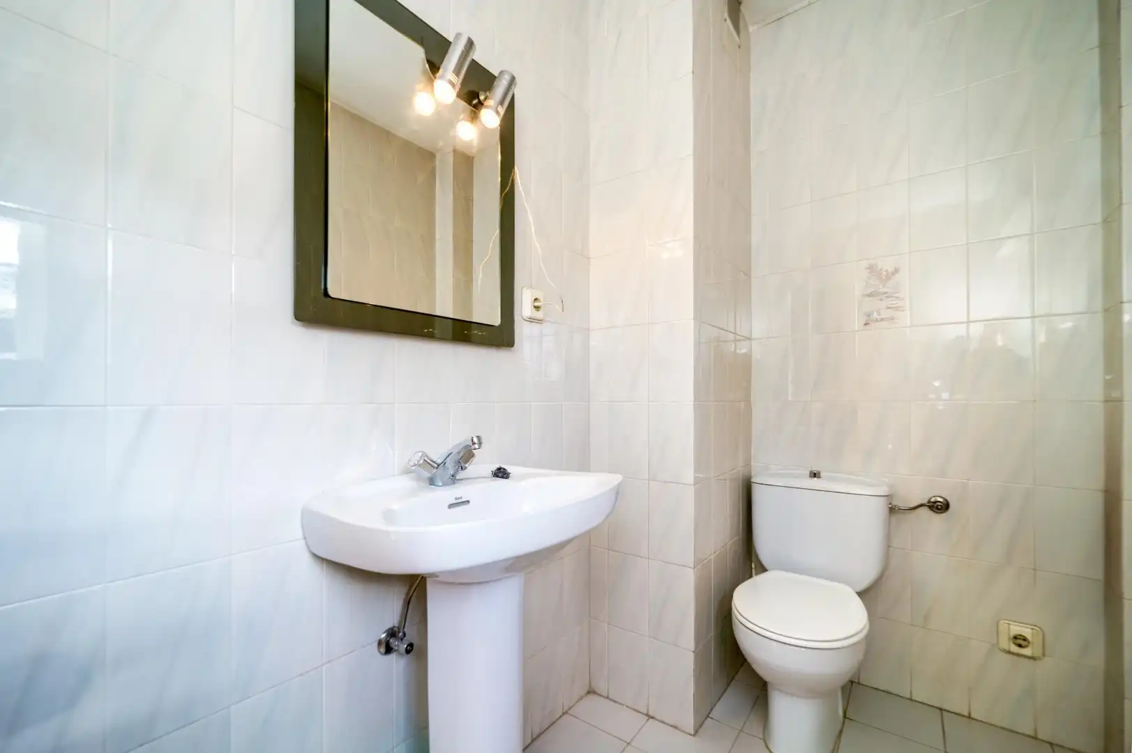Baño de Casa adosada en venta en Pozuelo de Alarcón con Calefacción, Jardín privado y Terraza