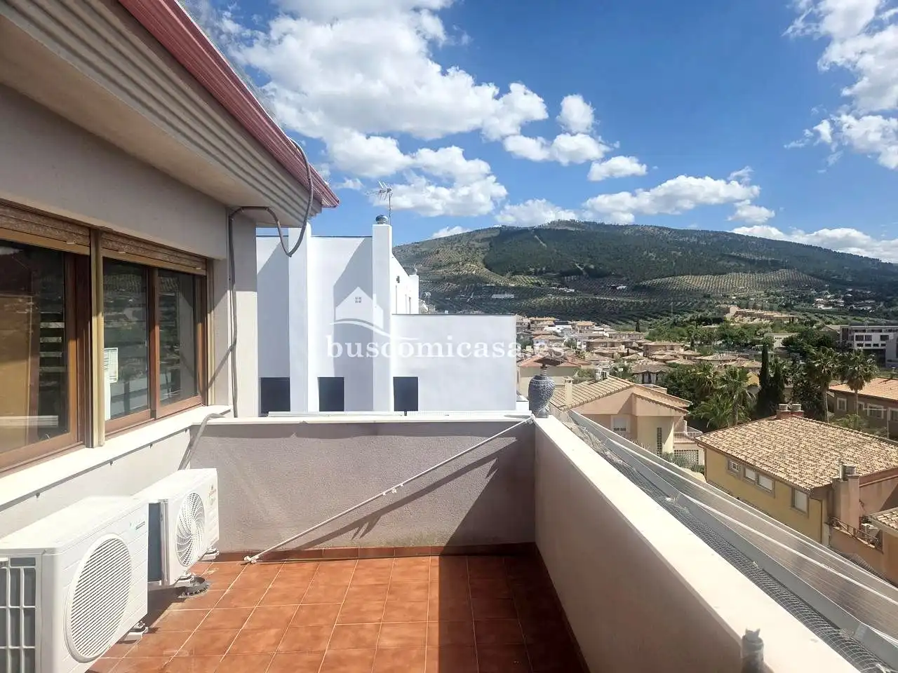 Vista exterior de Casa o xalet en venda en La Guardia de Jaén amb Aire condicionat, Calefacció i Terrassa
