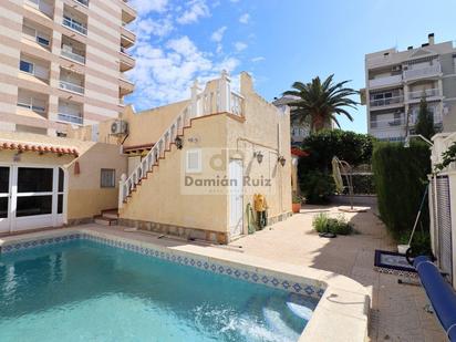 Swimming pool of House or chalet for sale in Torrevieja  with Air Conditioner, Private garden and Terrace
