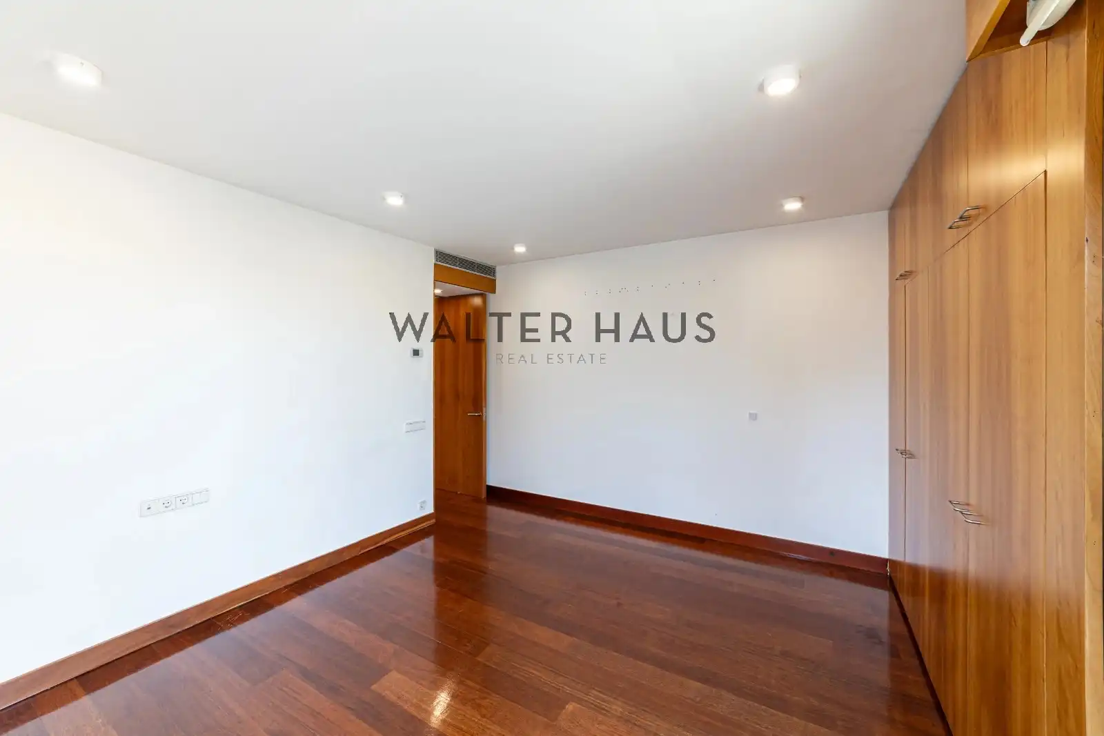 Piso en venta en Madrid con Aire acondicionado, Calefacción y Jardín privado