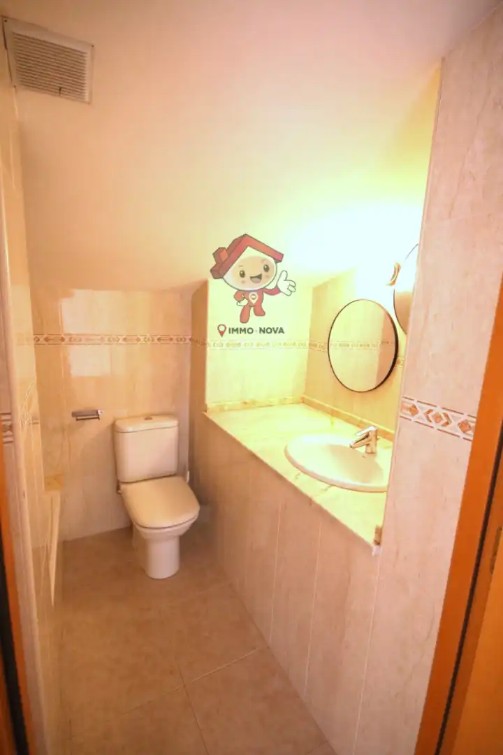 Baño de Ático en venta en Mataró con Calefacción, Parquet y Terraza