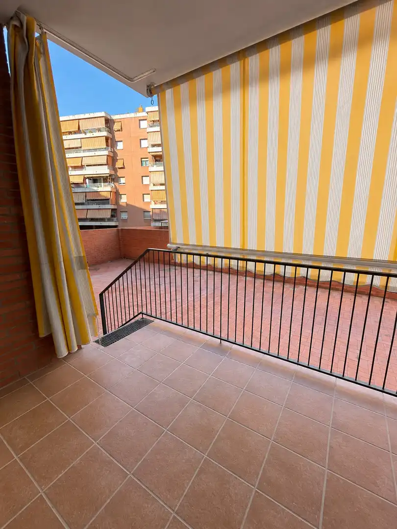 Terrassa de Pis en venda en Barcelona amb Calefacció, Terrassa i Traster