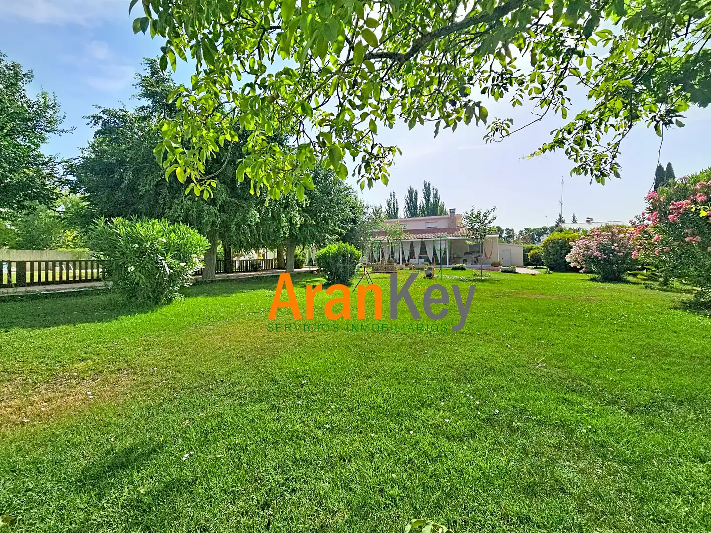 Houses for sale in Colmenar de Oreja  with Air Conditioner, Heating and Private garden