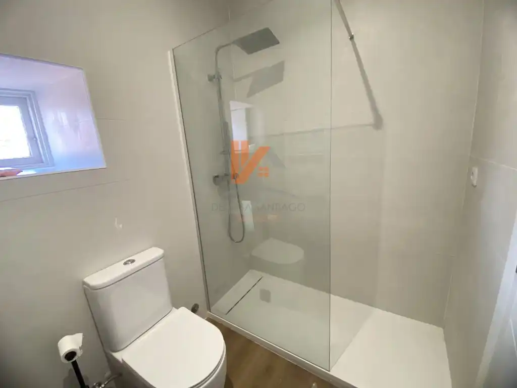 Badezimmer von Loft zur Miete in Santiago de Compostela  mit Möbliert
