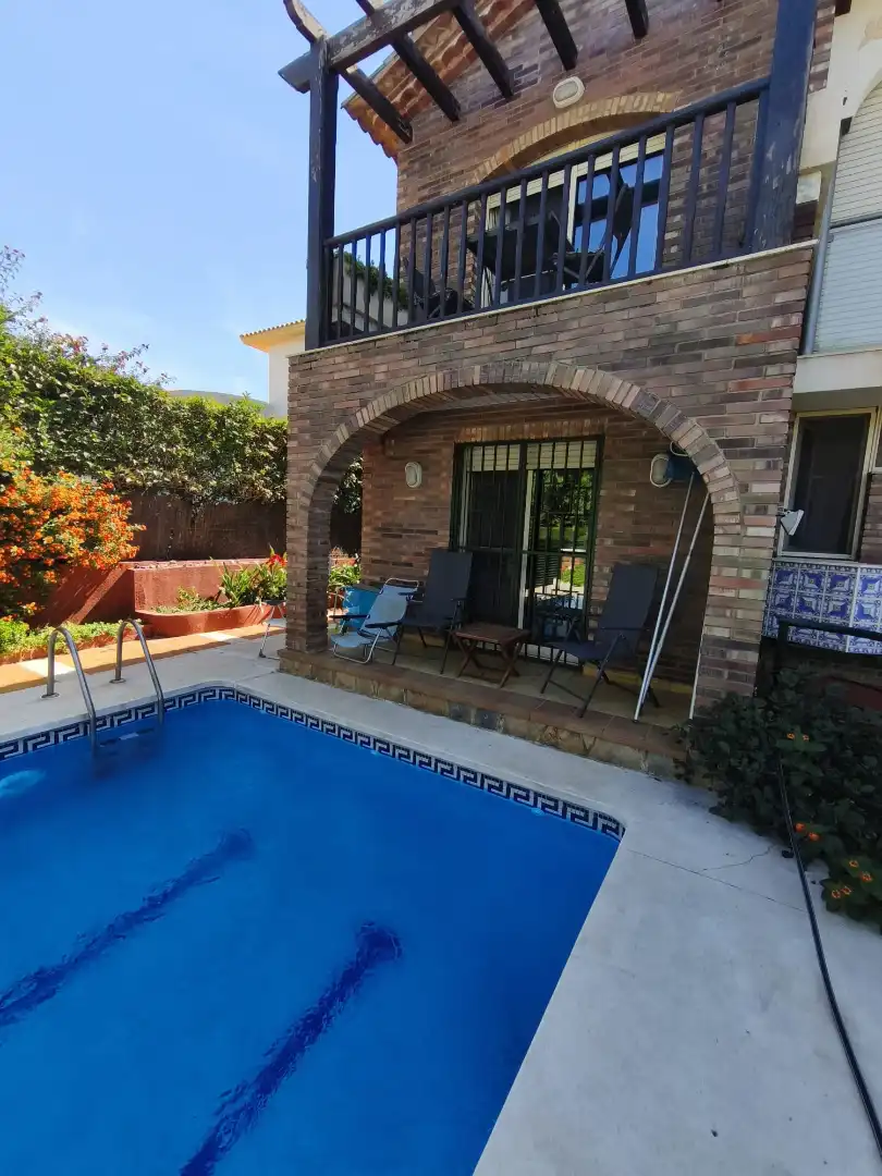 Semi-detached house with terrace for sale in Carrer Bergantí, imagen 9