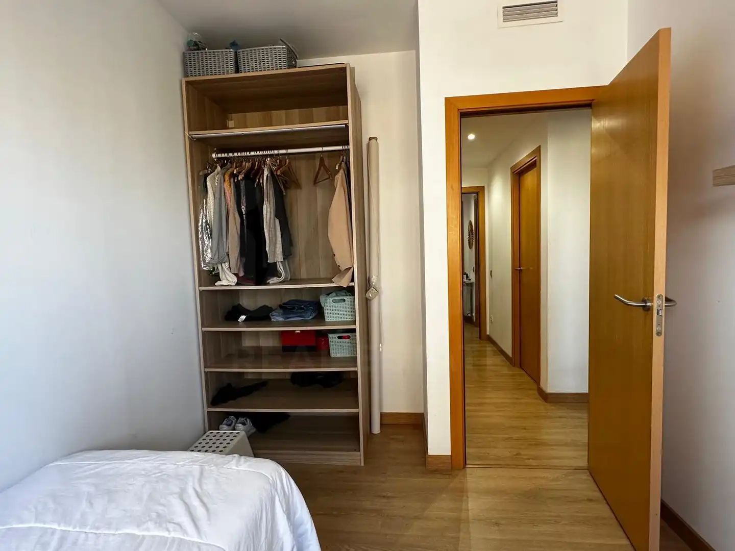 Dormitori de Pis en venda en Barberà del Vallès amb Aire condicionat, Calefacció i Terrassa