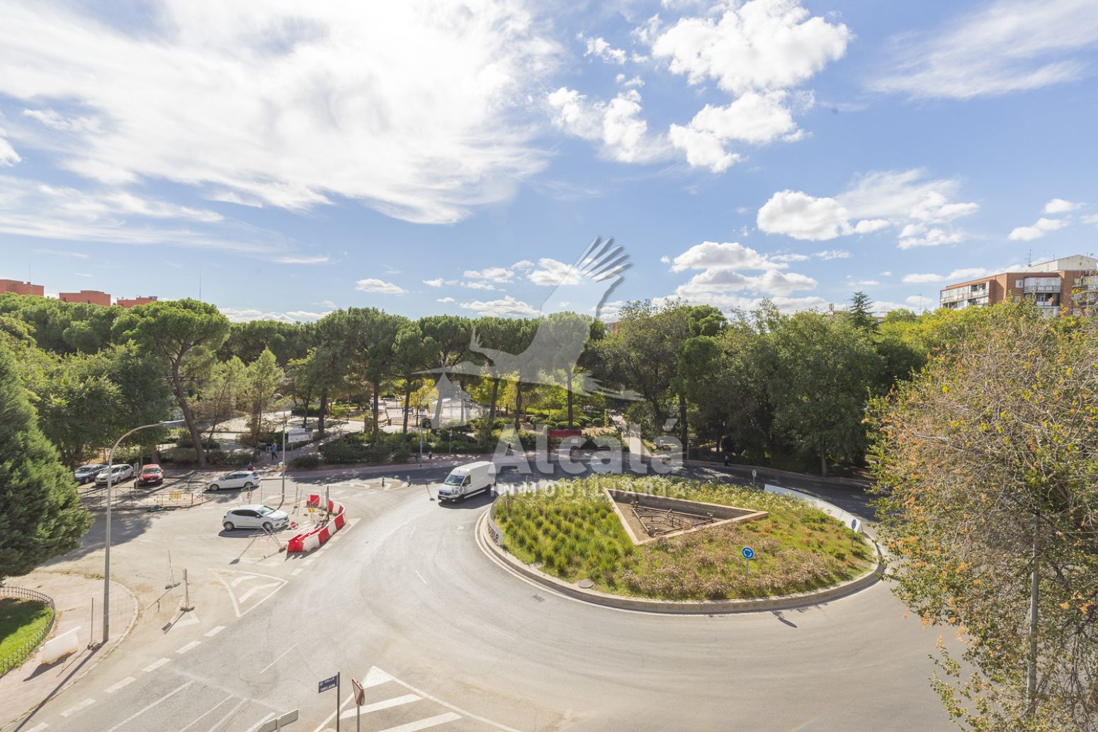 Vista exterior de Pis en venda en Alcalá de Henares amb Aire condicionat, Calefacció i Terrassa