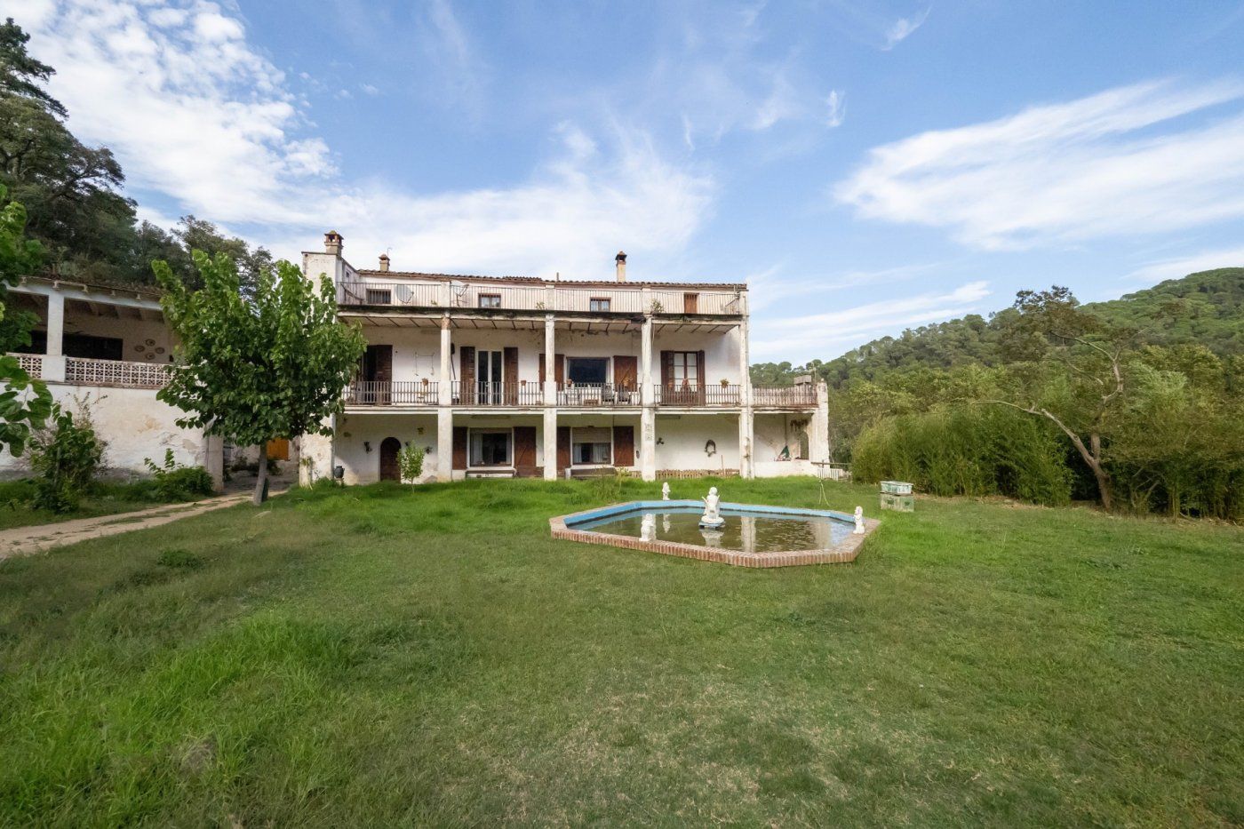 Außenansicht von Country house zum verkauf in Sant Celoni mit Privatgarten, Terrasse und Abstellraum