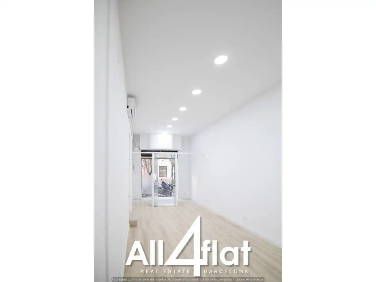 Business premises for sale in Calle hostafrancs de sio, imagen 3