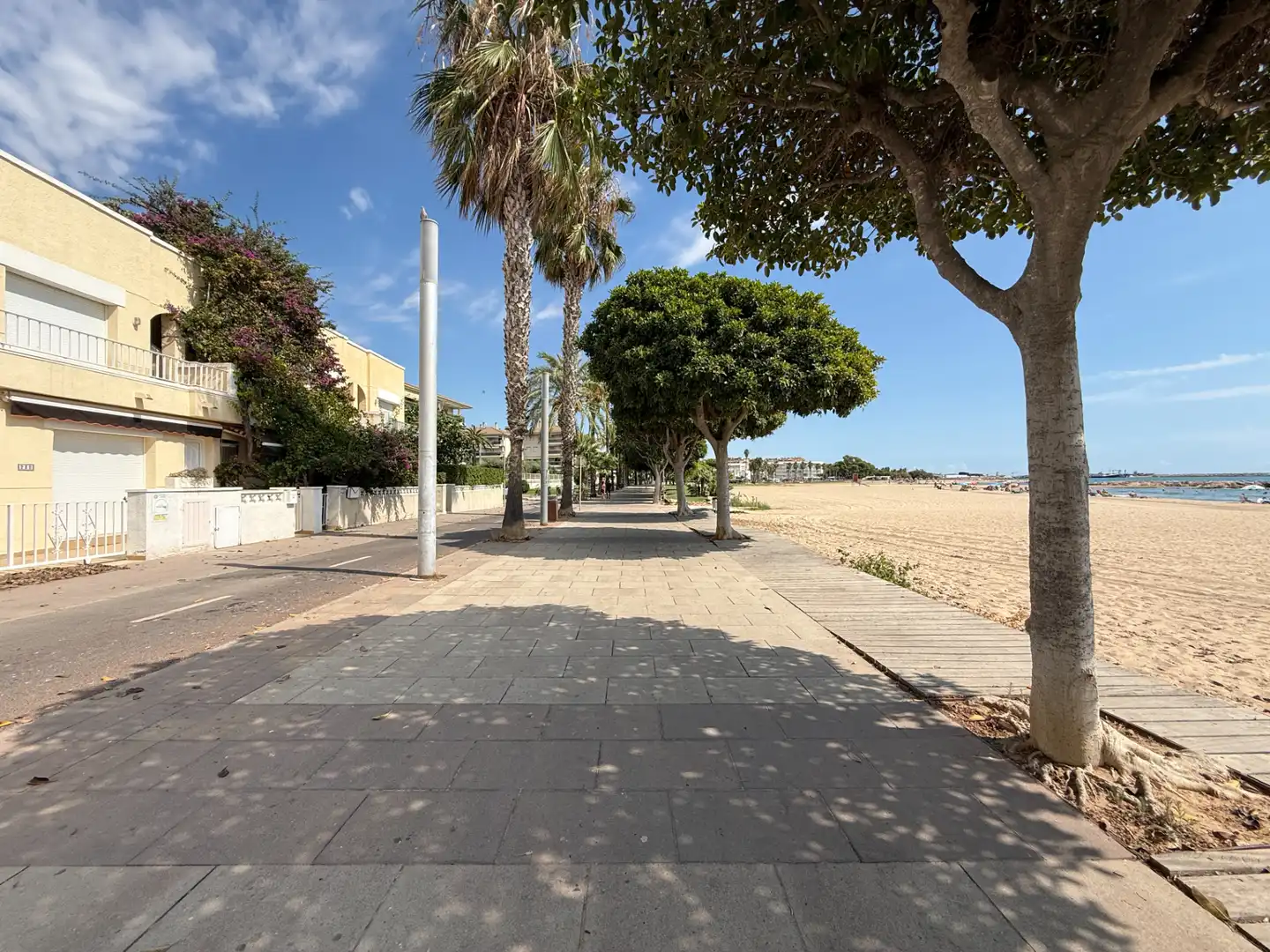Vista exterior de Piso en venta en Cambrils con Terraza y Amueblado