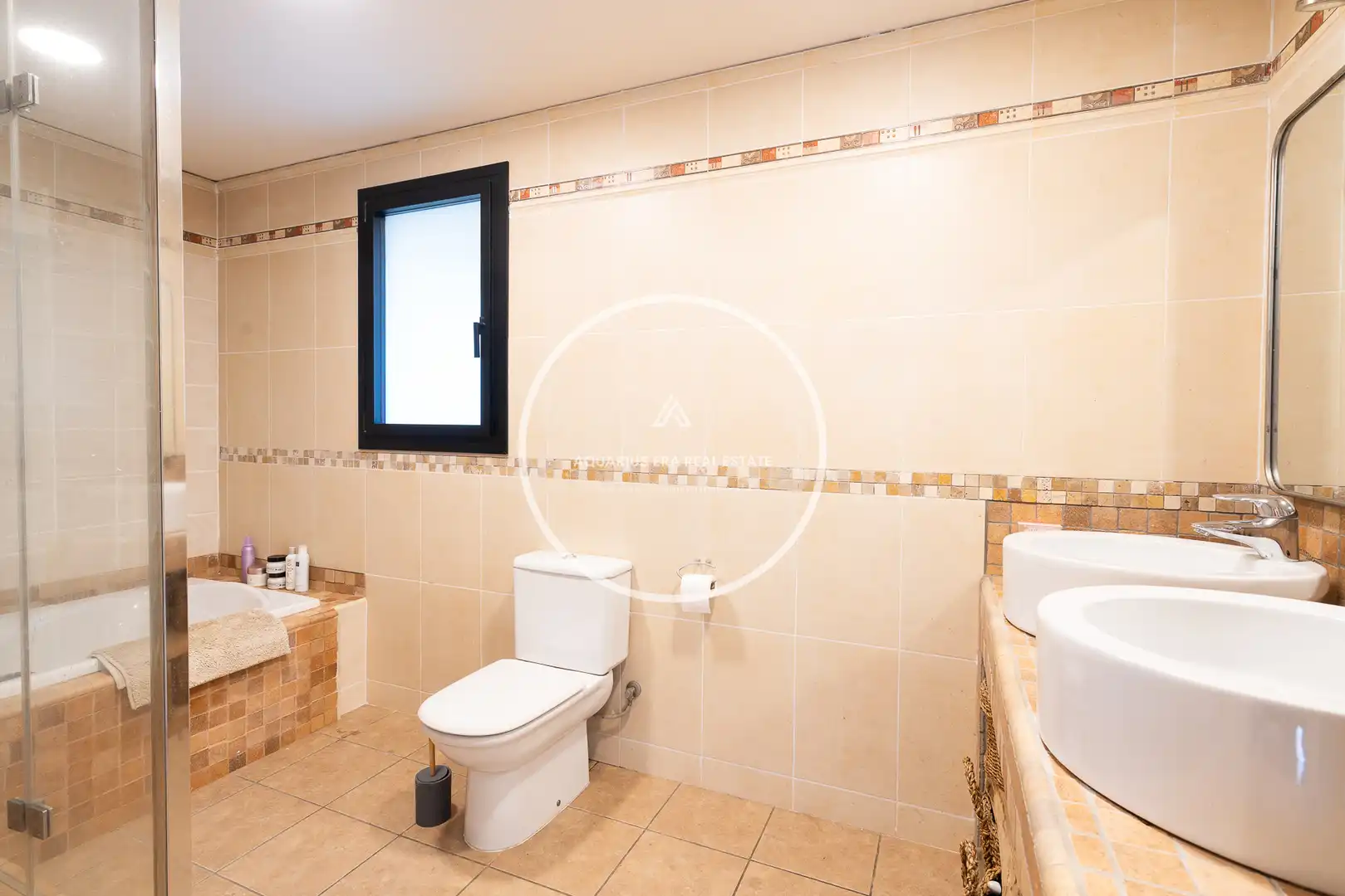 Baño de Casa o chalet en venta en Seva con Aire acondicionado, Calefacción y Jardín privado