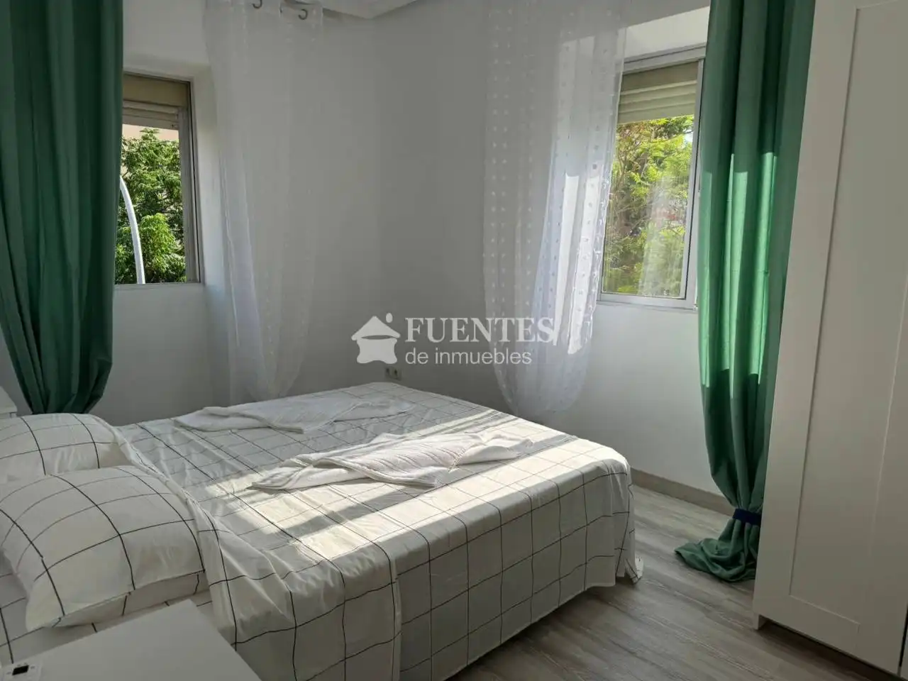 Flat for sale in Calle Victoriano Ximénez de Courer, Florida Alta