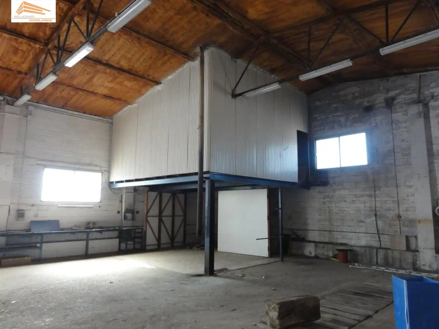 Nave industrial en venta en Pesquera de Duero