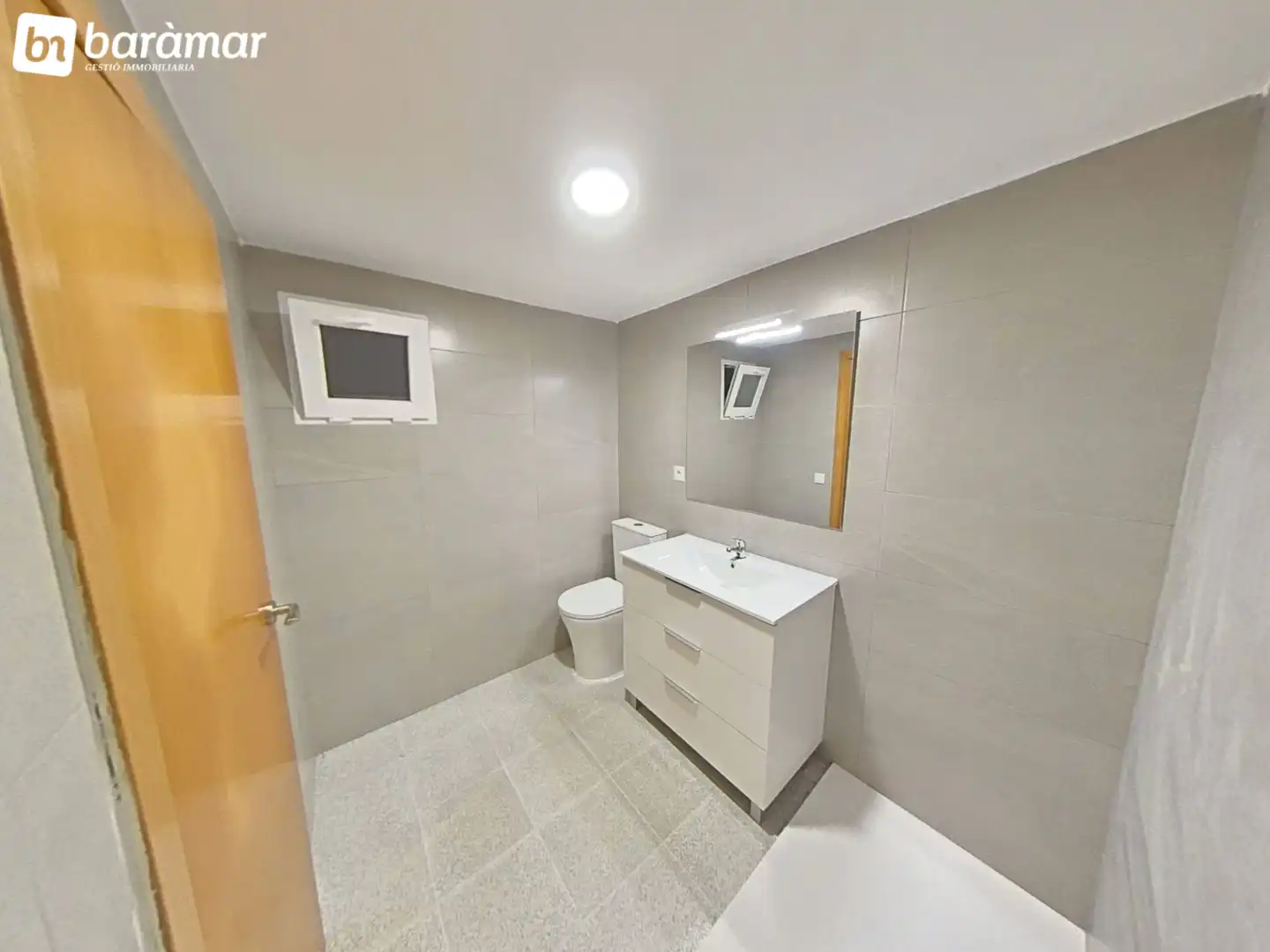 Bathroom of Apartments for sale in El Vendrell  with Terrace, Oven and Washing machine