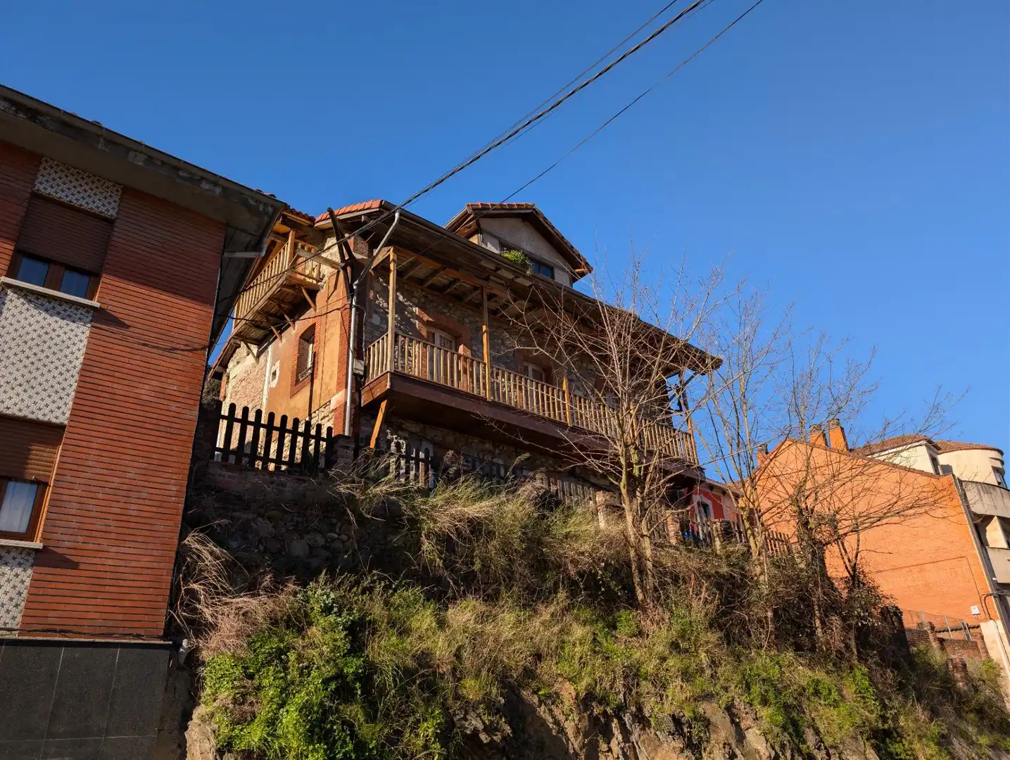 Vista exterior de Casa o chalet en venta en Mieres (Asturias) con Terraza, Trastero y Balcón